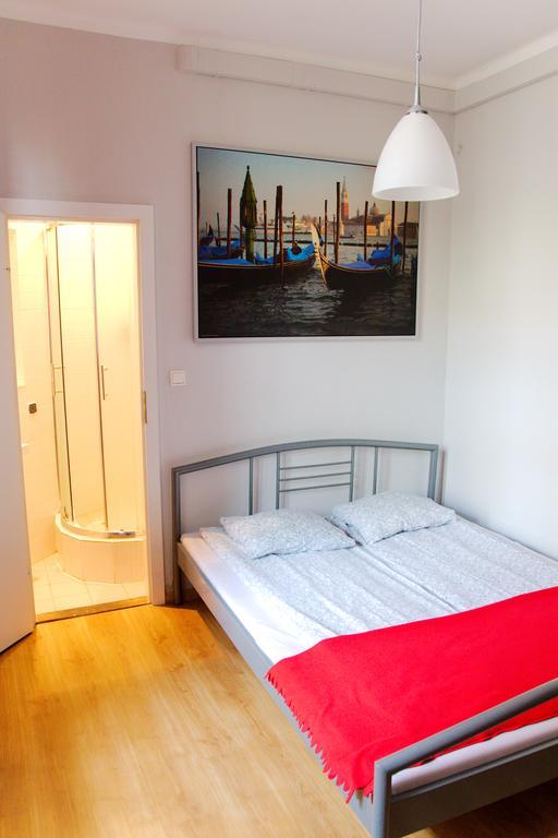 Tramp Aparthostel Krakau Kamer foto