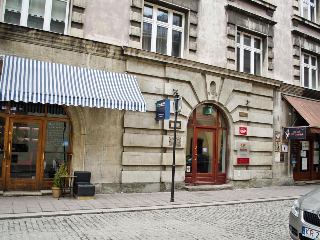 Tramp Aparthostel Krakau Buitenkant foto