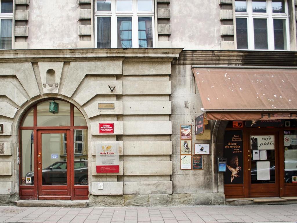 Tramp Aparthostel Krakau Buitenkant foto