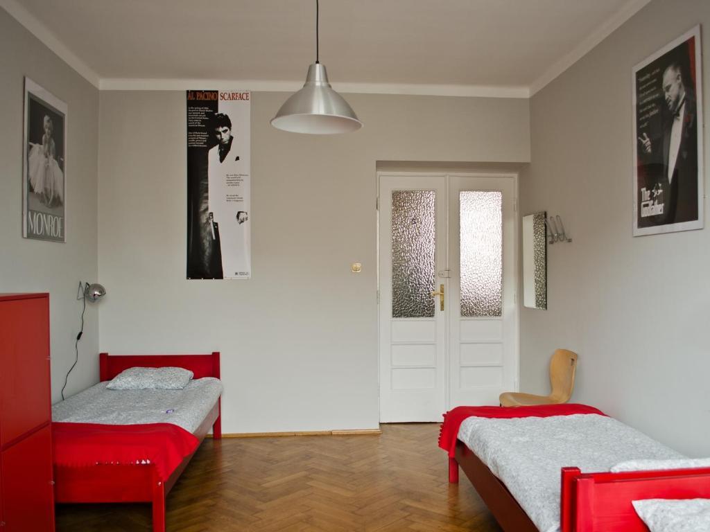 Tramp Aparthostel Krakau Buitenkant foto